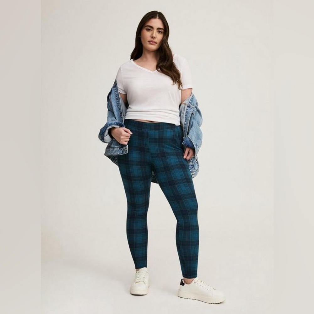 Torrid Teal Plaid Pull On Style Stretchy Legging Style Pants, 2x.